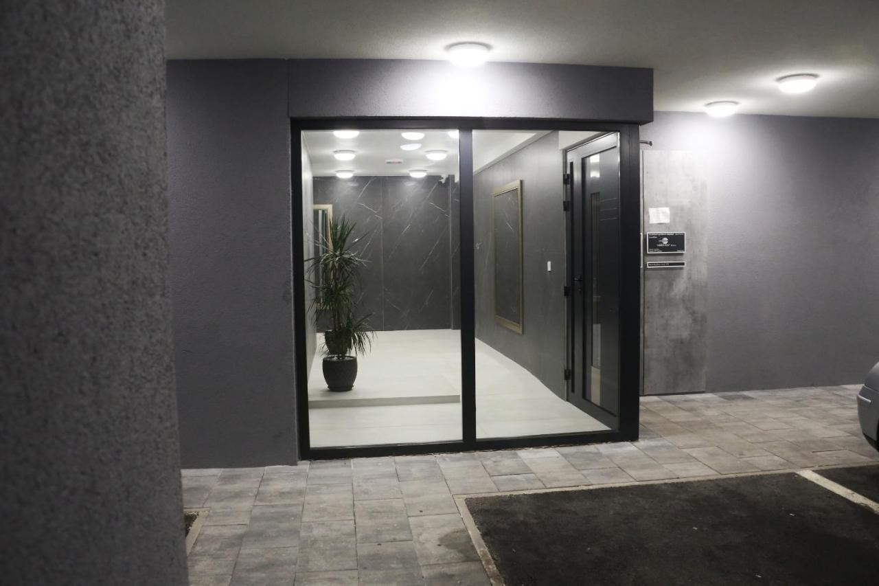 Apartman Natasa Sa Podzemnom Garazom Banja Luka Zewnętrze zdjęcie